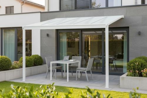 pergola aluminiowa LANITPLAST WALL 33 biała + opal PC
