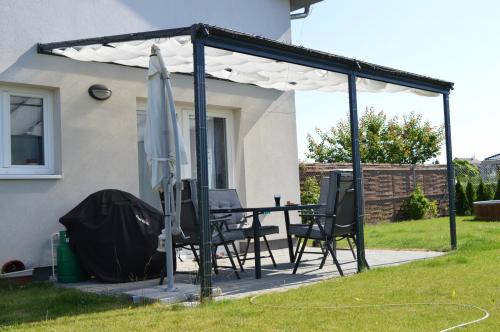 hliníková pergola LANITPLAST WALL 53 antracit + čirý PC