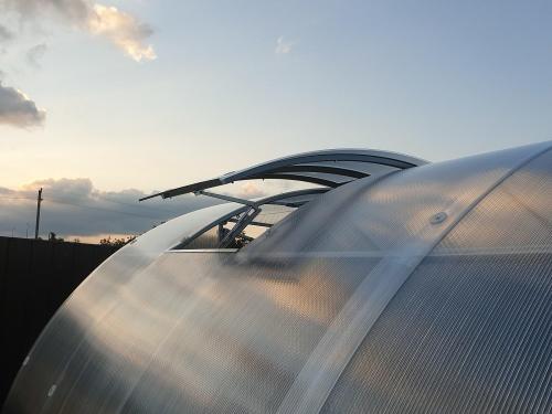 střešní okno pro obloukový skleník LANITPLAST LUCIUS 4/6 mm