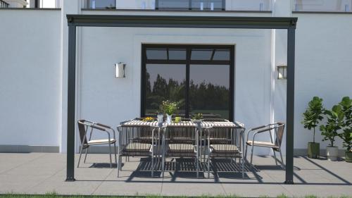 hliníková pergola LANITPLAST WALL 33 FSX antracit + bronz PC