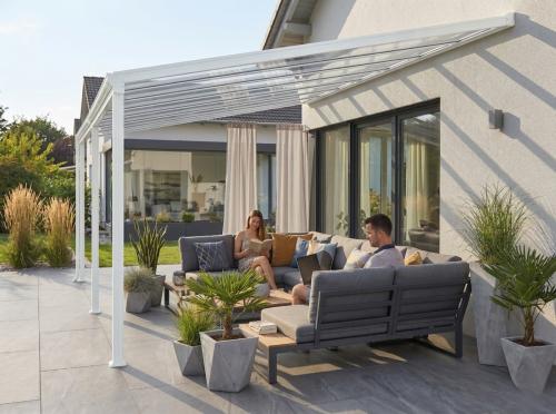 hliníková pergola LANITPLAST WALL 43 FSX bílá + čirý PC